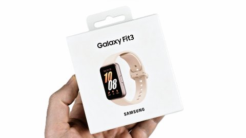 Samsung Galaxy Fit3: возвращение портативного носимого миникомпьютера!