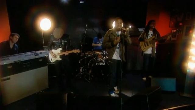 Taio Cruz - Shes Like A Star Live
