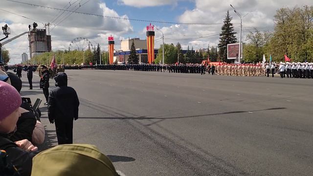 9 мая 2024 много народа после парада победы башкирия город уфа новости