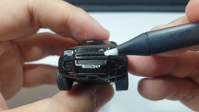 Land Rover Defender 110 Black Metallic by Tarmac Works Global64 | UNBOXING and REVIEW