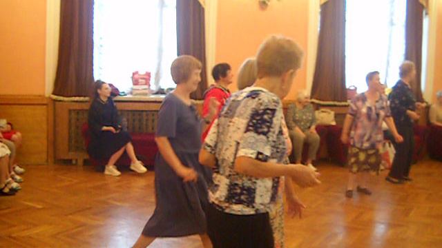 25.06.2024 года в ДК "Окунева"  концертно- танцевальная программа для ветеранов "Сегодня вечером".
