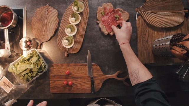 Сервировочные тарелки в виде листка Клена и Ясеня