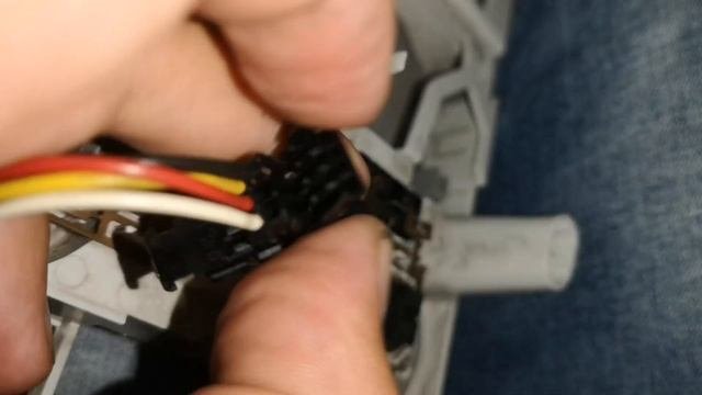 Opel Corsa D   wymiana lampki podświetlenia wnętrza