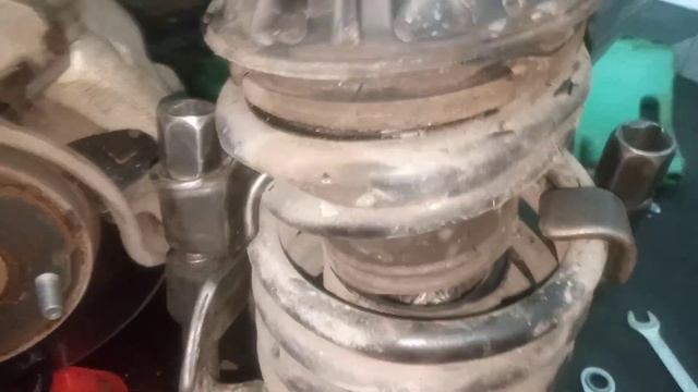 Tutorial Ganti shock absorber depan etios Valco merk kayaba Excel-G