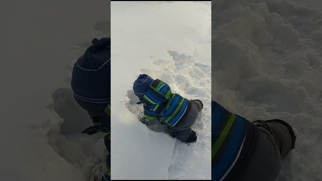 Младенец ❤️ на прогулке ❄️☃️