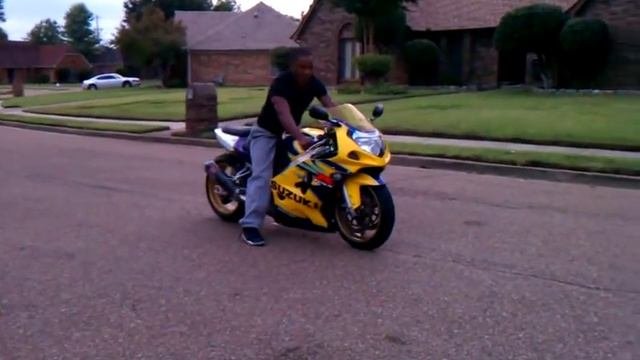 03 gsxr 600 stretched
