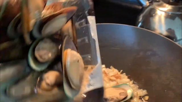 How To Cook New Zealand Greenshell Mussels In The Half Shell || Shout Out Mga Palangga#Thankyou❤️❤️