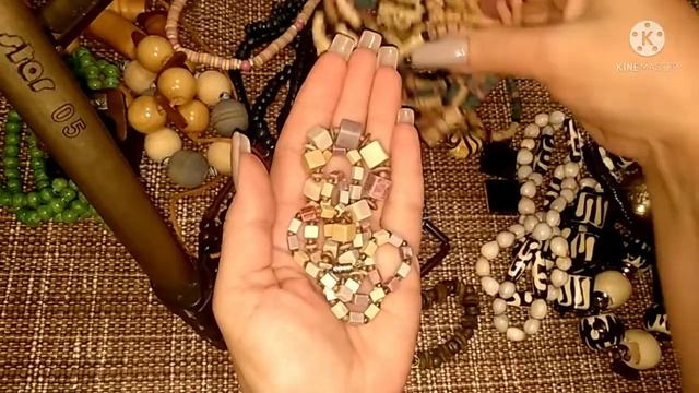 Секонд хенд. Мои закрома. Рассматриваем бусы из секонд хенда.