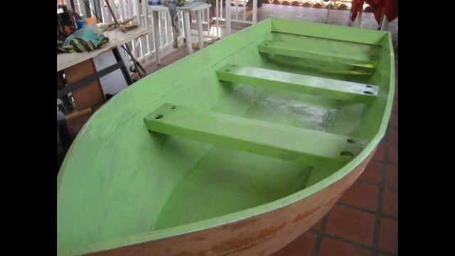 Bote hecho en casa y planos