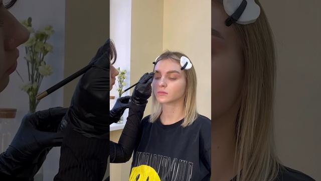 Топ 3 средств для очищения бровей и ресниц