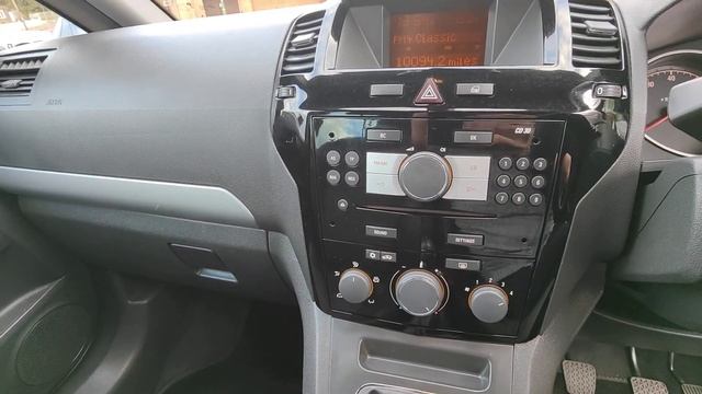 2011/11 Vauxhall Zafira 1.8 Design  - New Chapel Car Company Southampton
