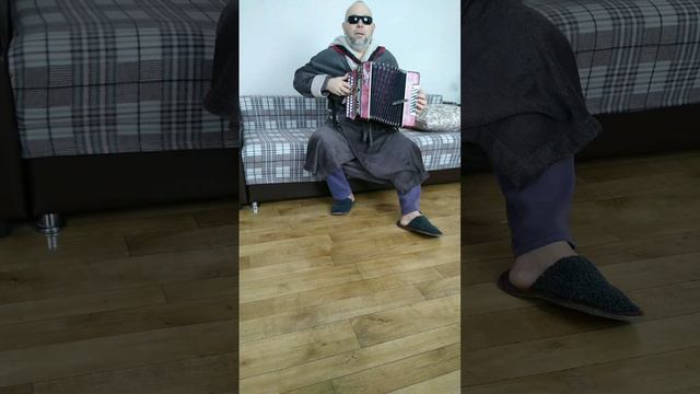 Гармонь. Упражнение для правой руки. ( ... отруби и выкинь большой палец 😆😆😆 ...)