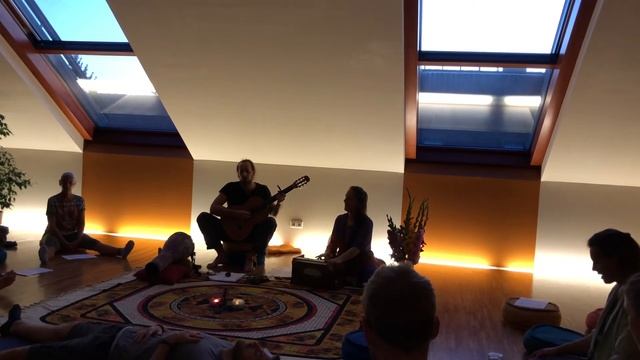Mantrasingen 4.9.2021 im Agartha Yogaseminarzentrum in St. Pölten
