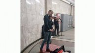Музыка в метро.Переход станция пл.Революции.Москва.