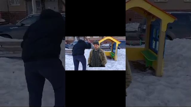 Как убрать бомжа из своего дома