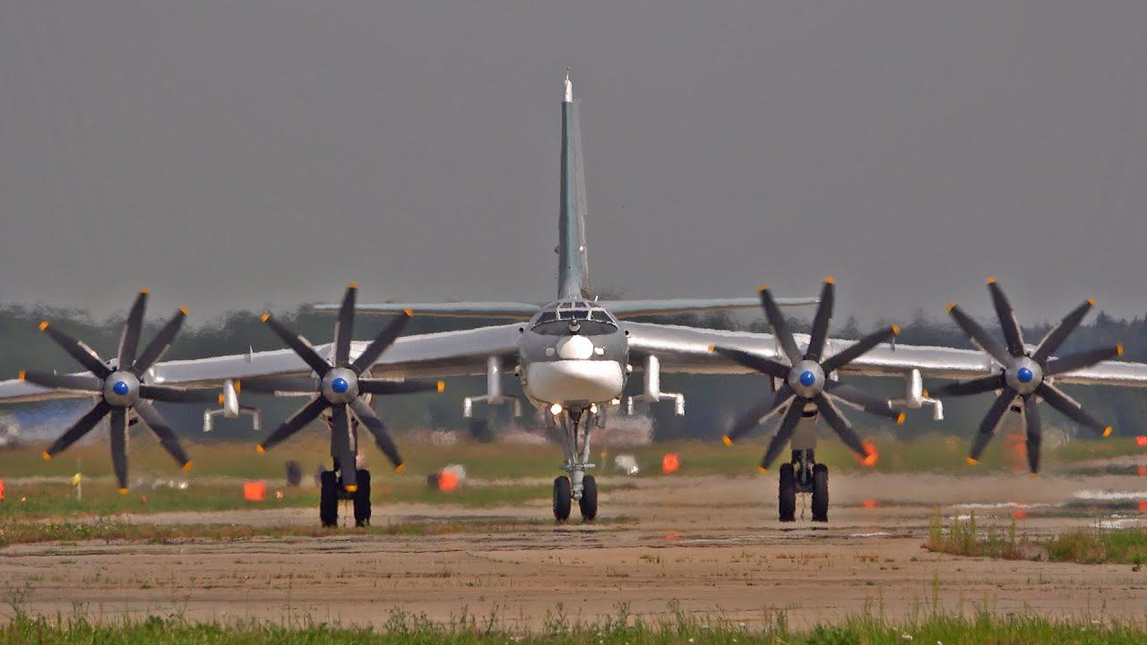 Ту-95 "Медведь", Ту-160 "Белый лебедь", танкер Ил-78. Разлёт из Кубинки после "Армии-2022". Часть 2.