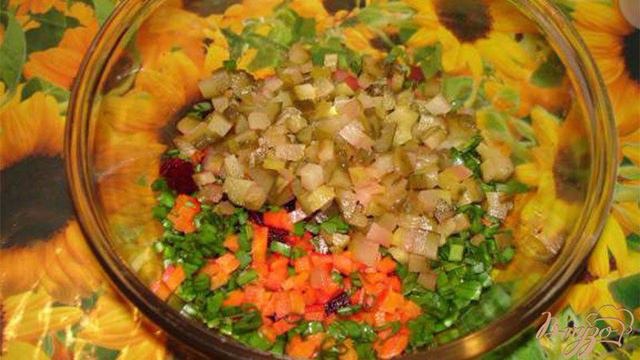 Овощной салатик с селедкой