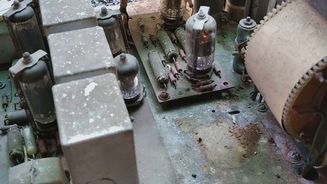 Радиоприемник Казахстан 1965г. Что внутри. Золото с магнитофона.