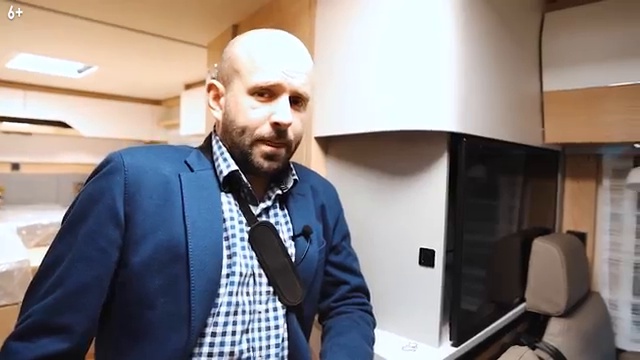 Автокемпер для четверых с АКПП на шасси нового Мерседеса_ Hymer BMCI-580. Подроб