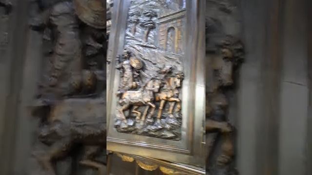 магазин старинной мебели, экскурсия , часики, комоды и прочая красота