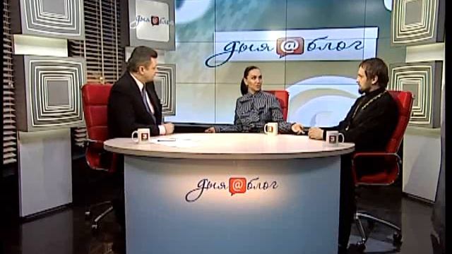 О личной жизни звезд, и зачем люди в соцсетях рассказывают о себе всё