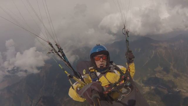 BIR Paragliding.  Big mountains 22-10-2018 GOPR1932.mp4