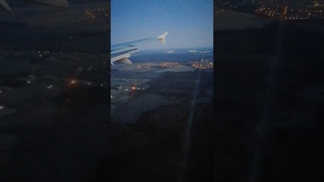 Путь домой. Самолет авиакомпании "Северный ветер"