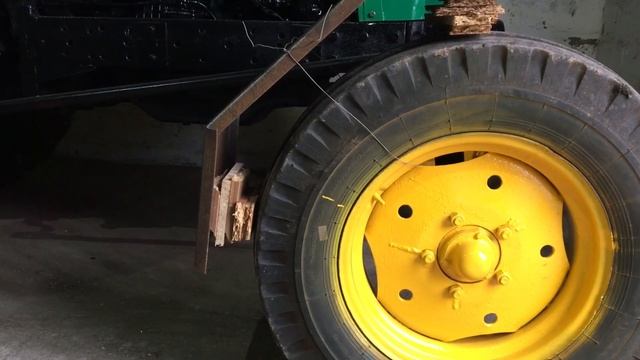 Саморобні передні крила для трактору ЮМЗ