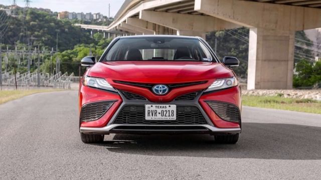 2025 Toyota Camry: The Future of Sedans Revealed!