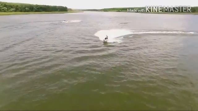 Катание на гидроциклах.