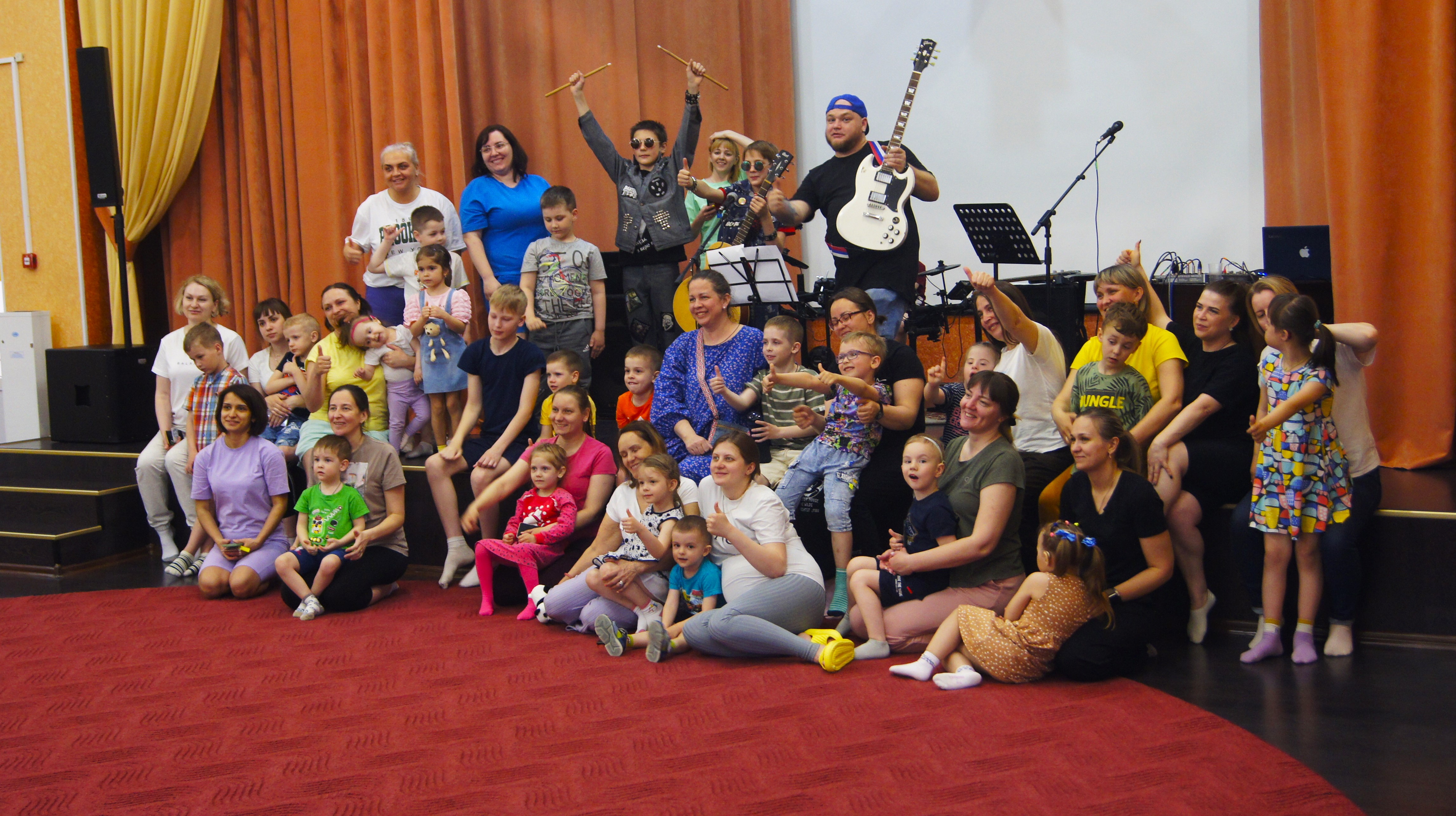 Концерт рок группы "Андроид" в Центре помощи семье и детям "Морской залив" 17.05.24