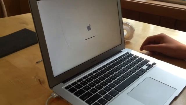 MacBookAir 5,2 Battery and Power Puzzle