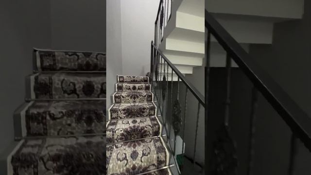 7 xonalik hovli sotuvda