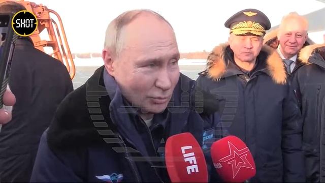 Путин :
 -  Техника отличная! Можно принимать в состав вооружённых сил!
