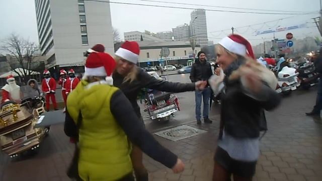 Парад Дедов Морозов на мотоциклах. Танцы. Минск 2015