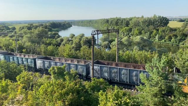 Электровоз ВЛ80с-991 с грузовым поездом