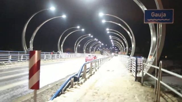 Canon EOS 650D & 18-135mm F/3.5-5.6 New Bridge With LED Lighting Valmiera Latvia Test Video