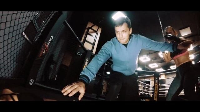 Женская бойня! Превиз к сериалу В клетке