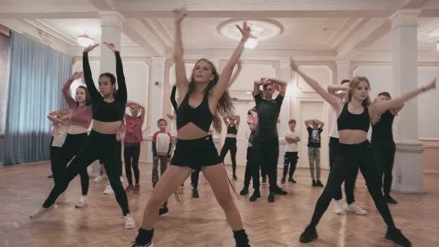 Учебно - тренировочные сборы в танцевально  - спортивном клубе.