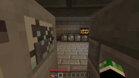 ЧТО СНЯЛА МОЯ КАМЕРА В ПСИХУШКЕ? СТРАШНАЯ ХОРРОР КАРТА В МАЙНКРАФТ