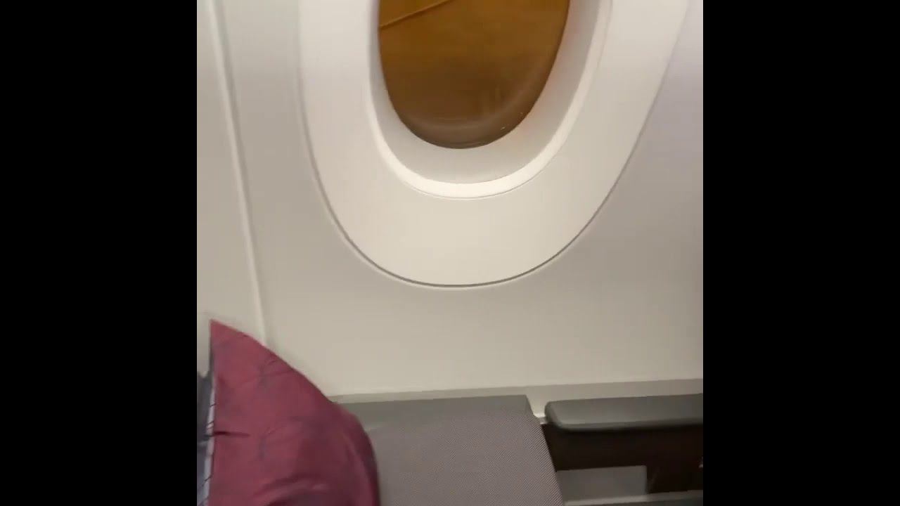 Как выглядит лучший бизнес-класс в мире по версии “Skytrax” - A350-1000 Qatar Airways, часть 1