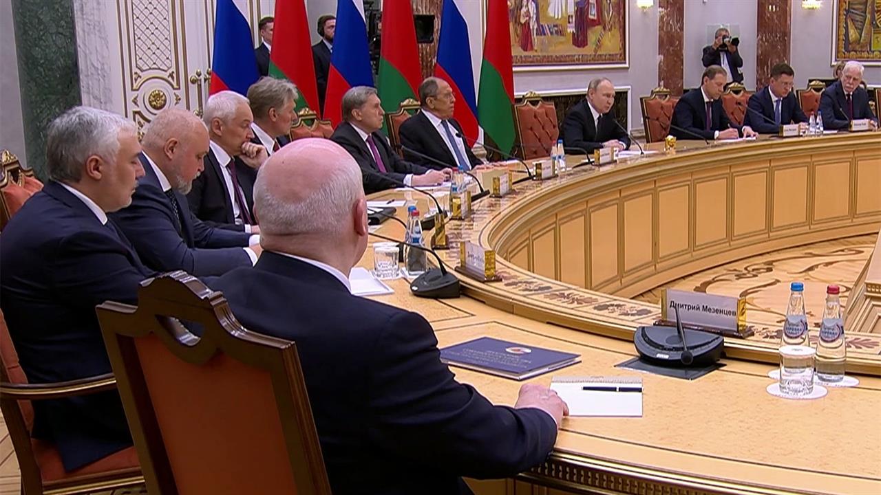 Официальный визит президента РФ в Минск: главные заявления и все детали переговоров