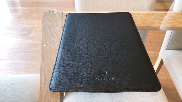 Woolnut MacBook Leather Sleeve Review