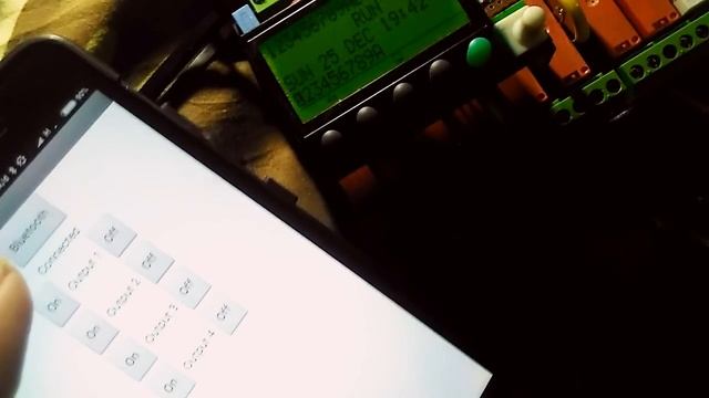 Control Zelio Smart Relay Over Android.using HC05