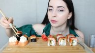 СУШИ РОЛЛЫ /МУКБАНГ asmr / ФИЛАДЕЛЬФИЯ СЕТ Ayka Emilly