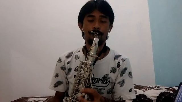 Sepanjang Jalan Kenangan (cover) saxofon by geofany