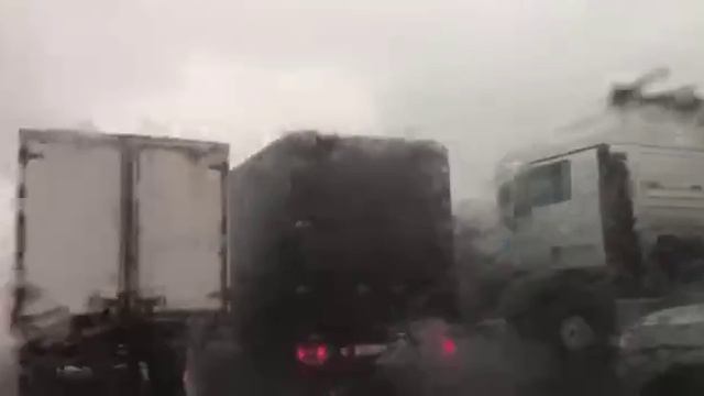 🌧️Юг Москвы сильно заливает, на дорогах аварийная обстановка🌧️