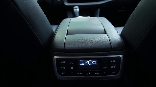 Toyota Highlander 2014. 