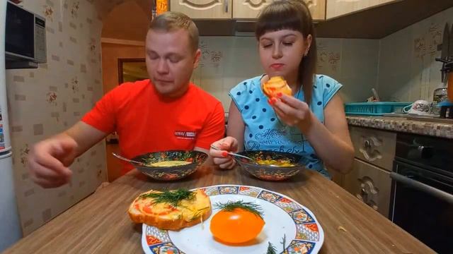 Мукбанг. Гороховый суп с бутербродами | Mukbang. Pea soup with sandwiches