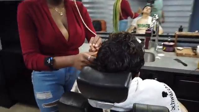 _FEMALE_BARBER_PUTS_HER_CUSTOMER_TO_SLEEP_w__RELAXING_ASMR_CHAIR_MASSAGE___SOFT_RUBBING_220620240452